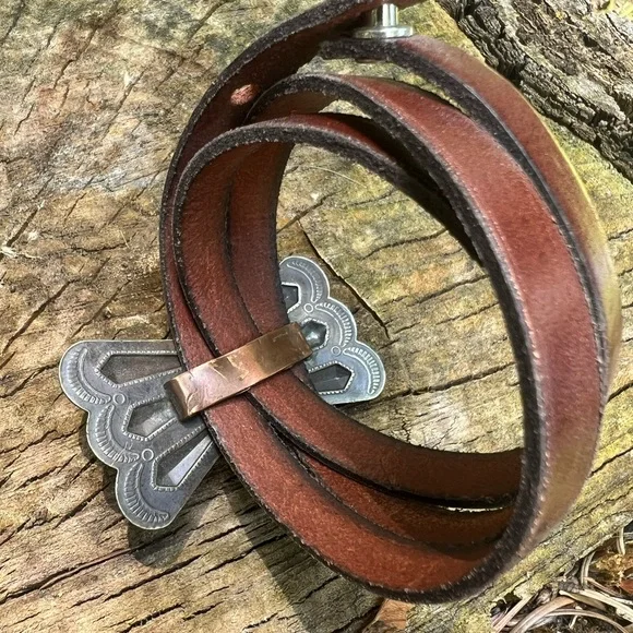 Vintage Leather Wrap with Turquoise Stone - Picture 4 of 4